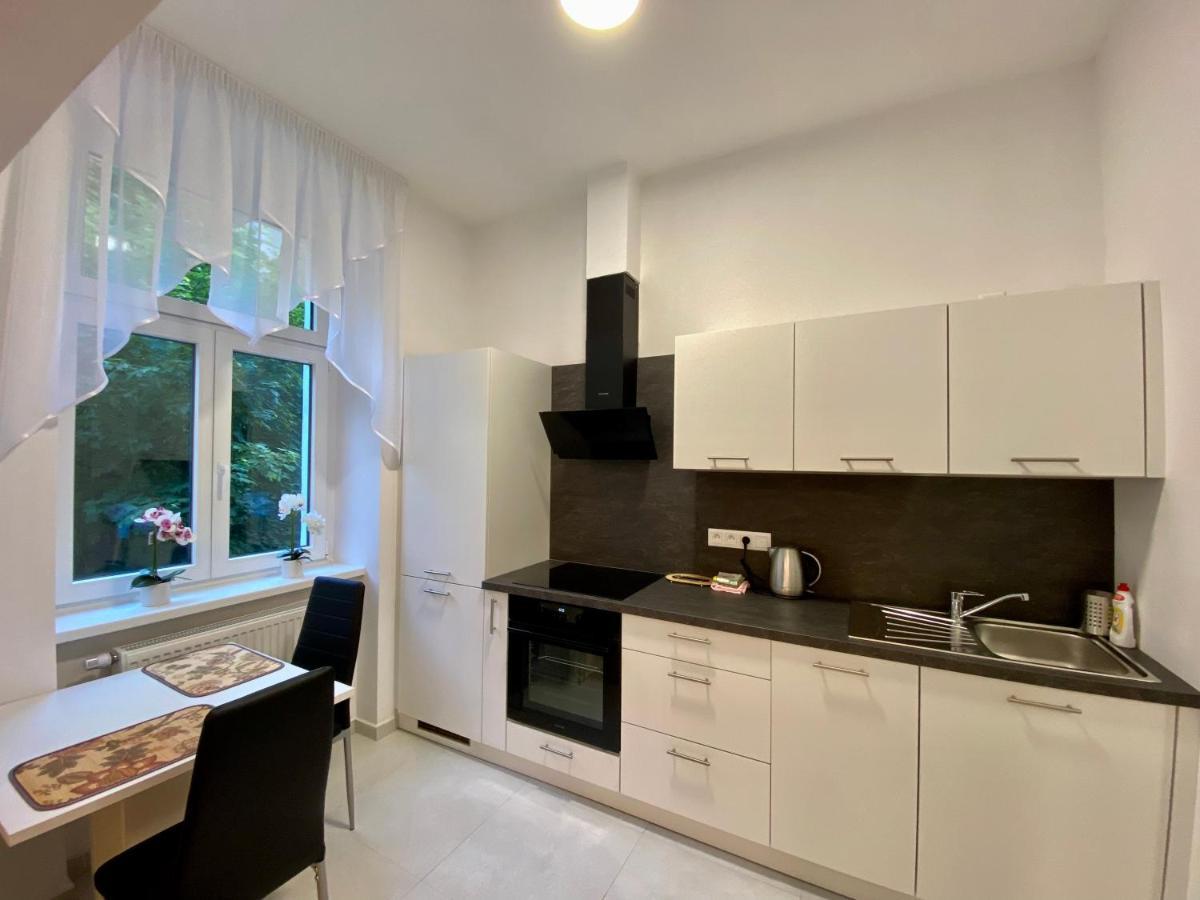 Top Class Apartments In Carlsbad KLV Exterior foto