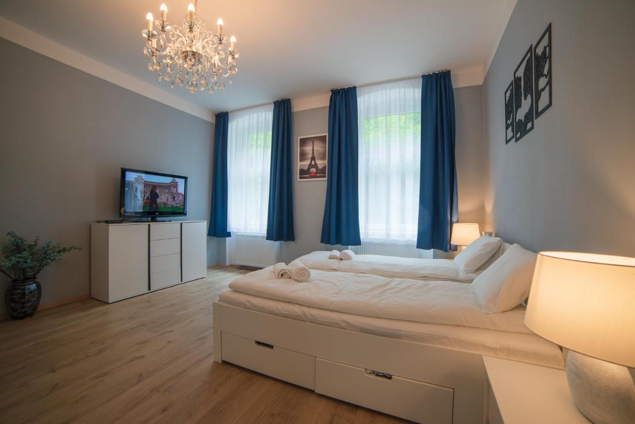 Top Class Apartments In Carlsbad KLV Exterior foto